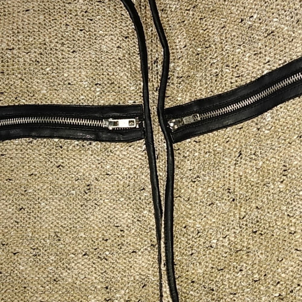 Sweater - Picture 3 of 4
